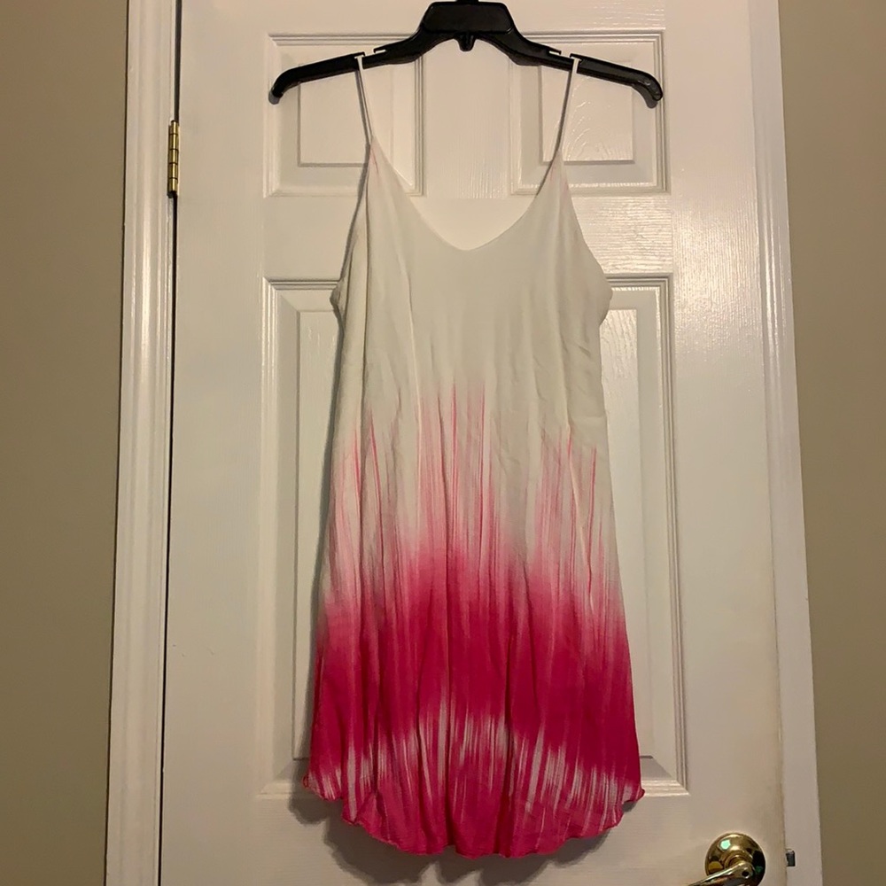 Lizard Thicket Creme and Magenta size medium mid length dress